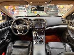 نيسان ماكسيما